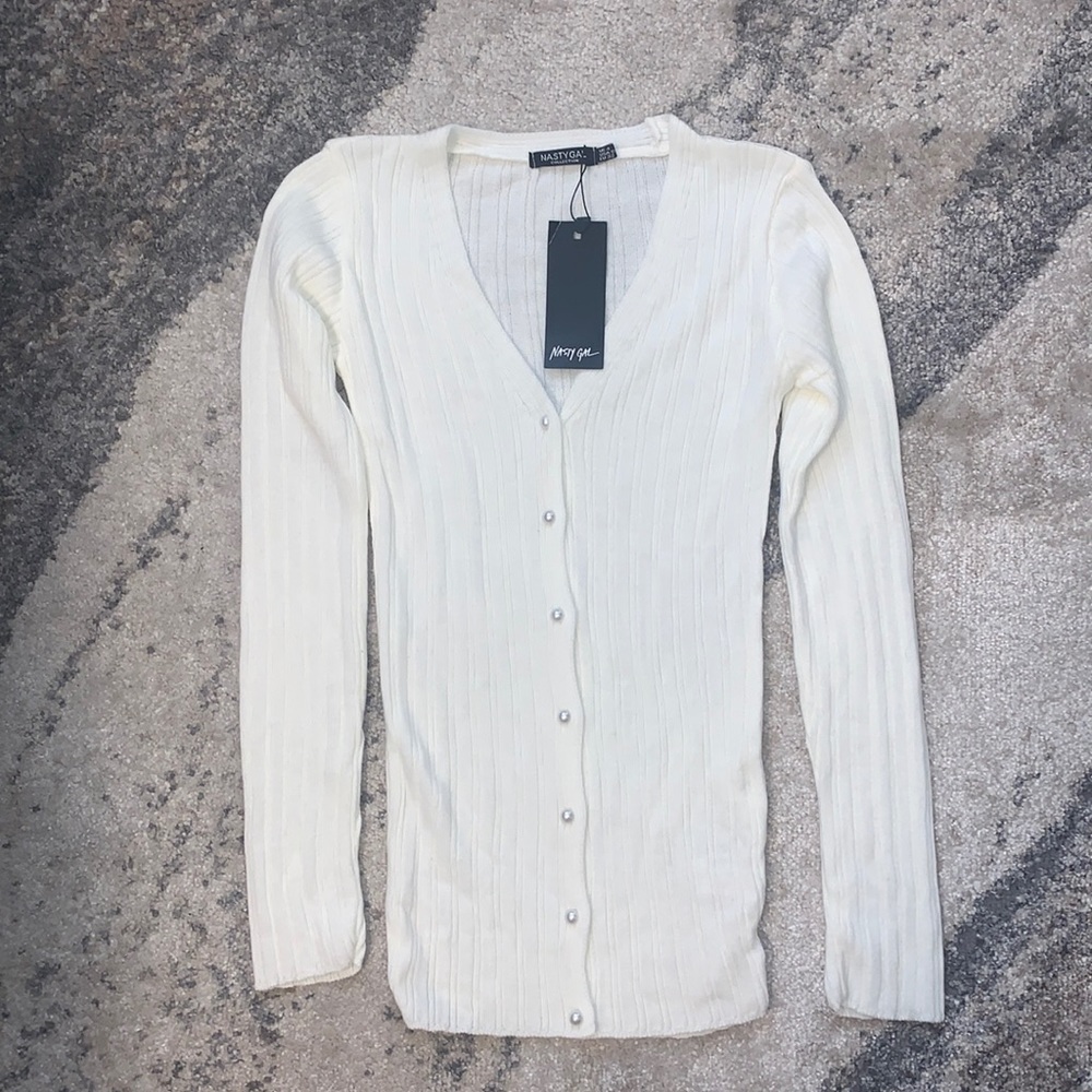 NWT NASTYGAL IVORY CARDIGAN SIZE 0 PEARL BUTTONS
